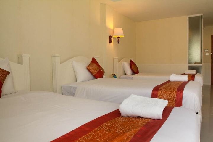 Room 15 of 31