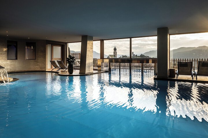 Pool 59 of 154