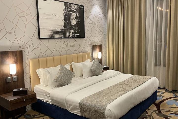 Green Hills Hotel