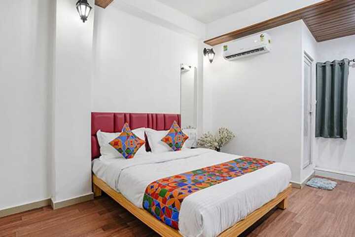 Room 8 of 26