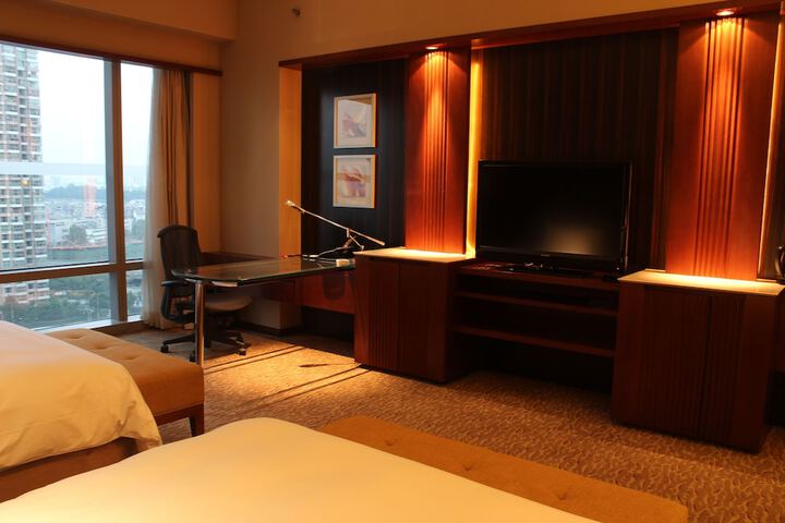 Room 11 of 71