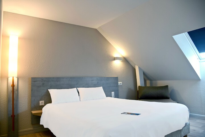 Room 8 of 41