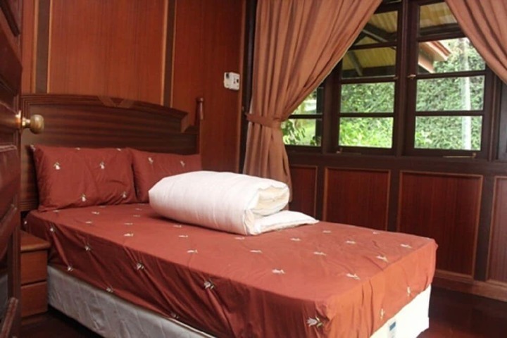 Room 3 of 25