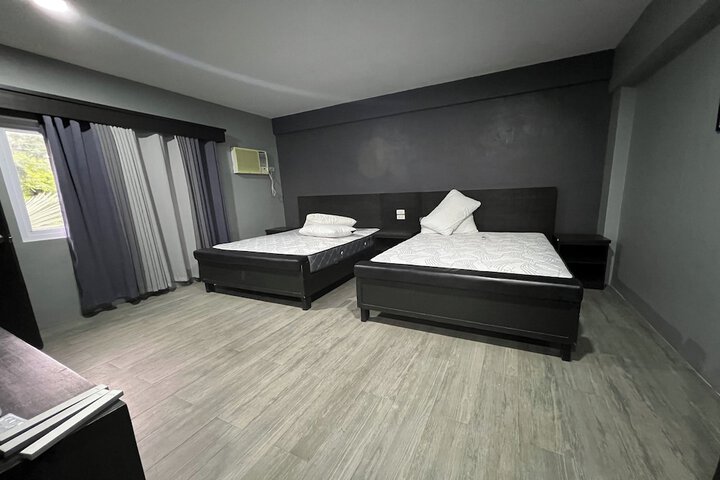 Room 12 of 48