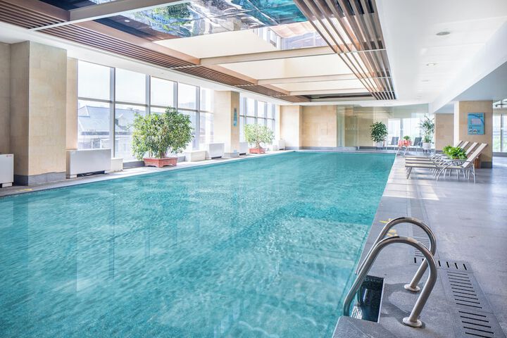 Pool 49 of 85