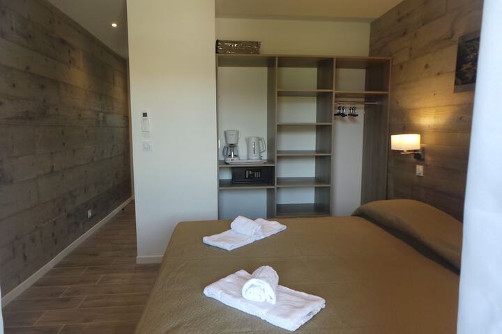 Room 5 of 87