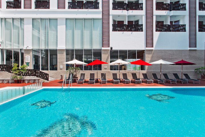 Pool Hotel