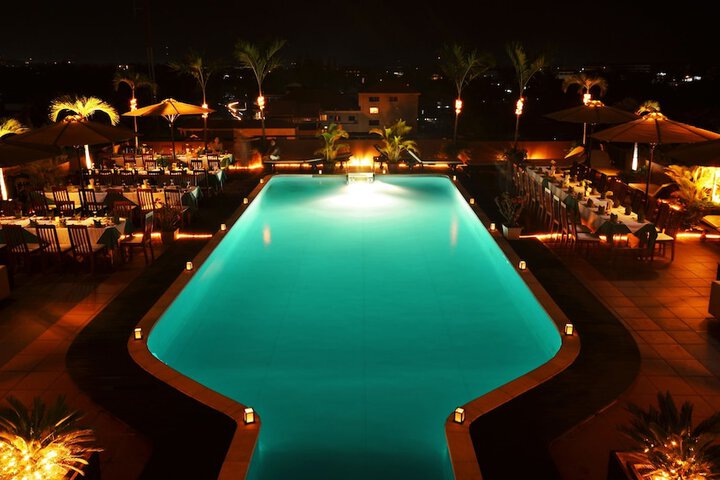 Hotel with Pool
