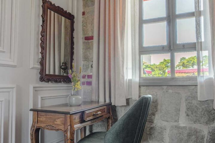 Room 105 of 154