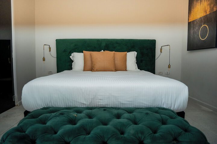 Room 34 of 145