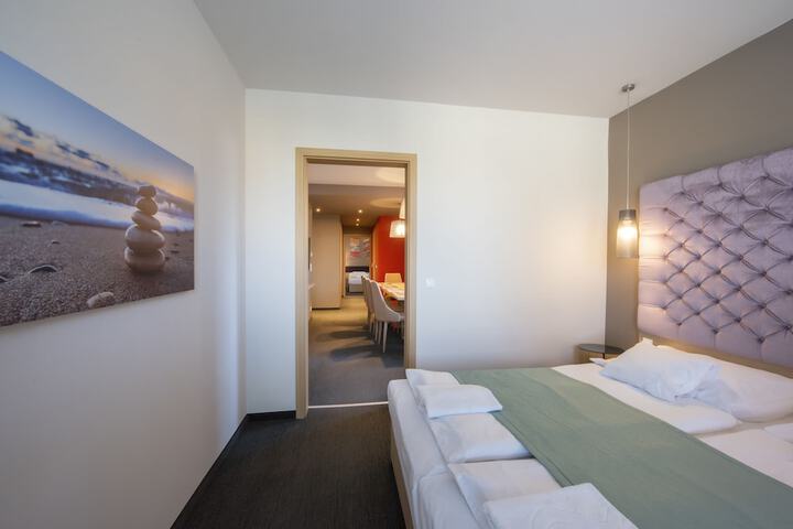 Room 89 of 135