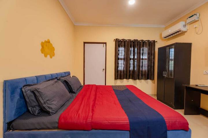Room 10 of 31