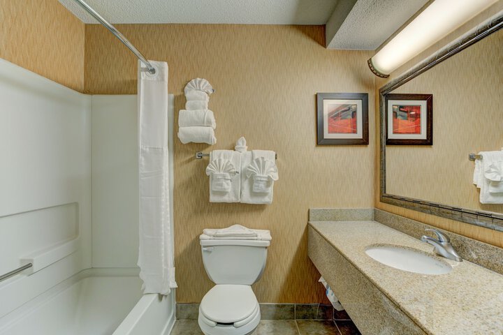 Room 16 of 36
