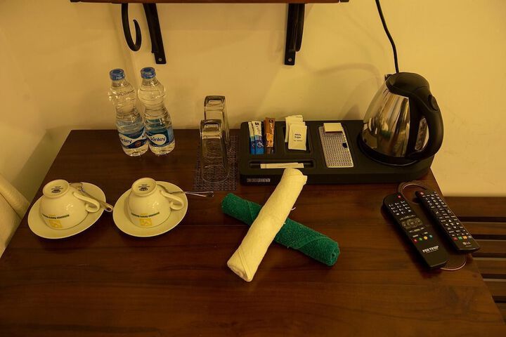 Breakfast/Coffee Service 15 of 56