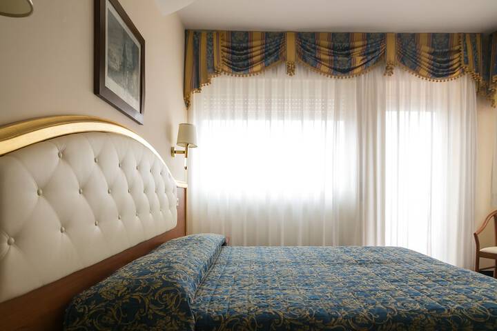 Room 28 of 64