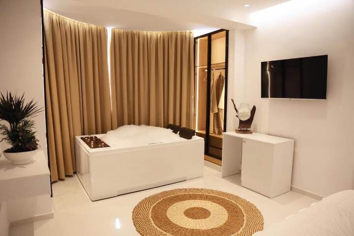 Room 72 of 128