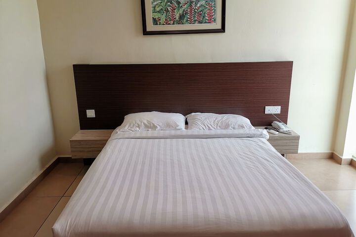 Room 26 of 62