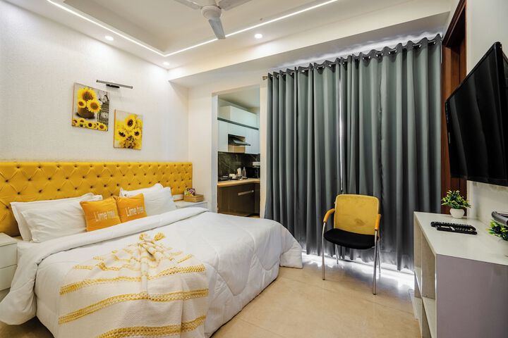 Room 26 of 77
