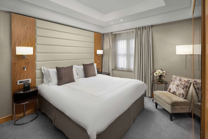 Room 25 of 112