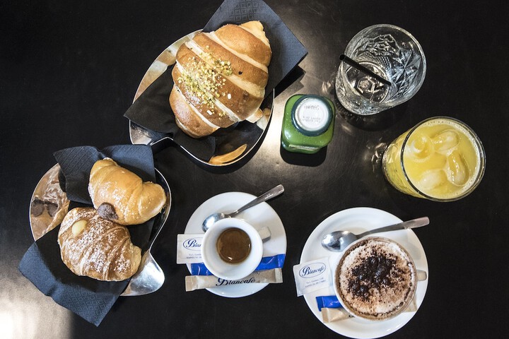 Breakfast/Coffee Service 28 of 43