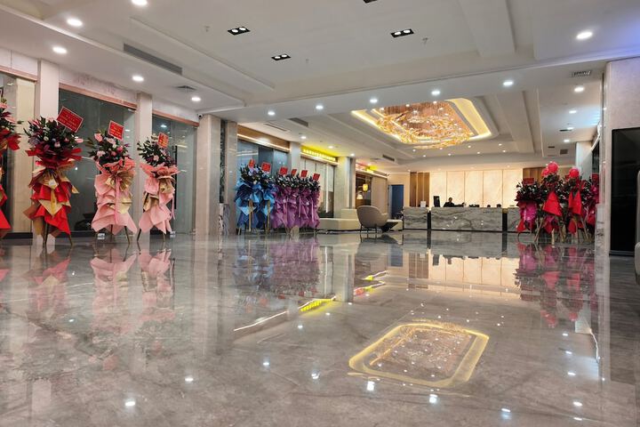 Hotel Interior 10 of 172