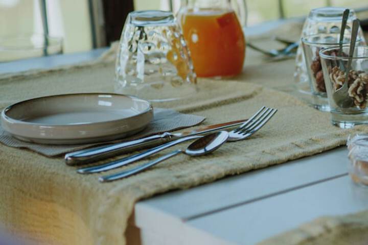 Breakfast/Coffee Service 47 of 101