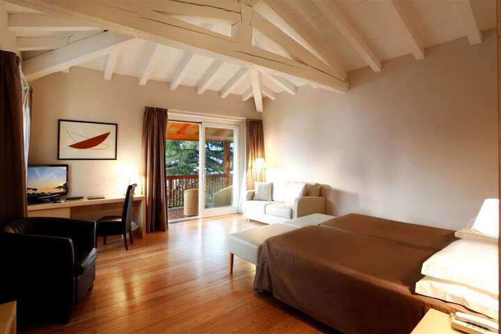Room 16 of 74