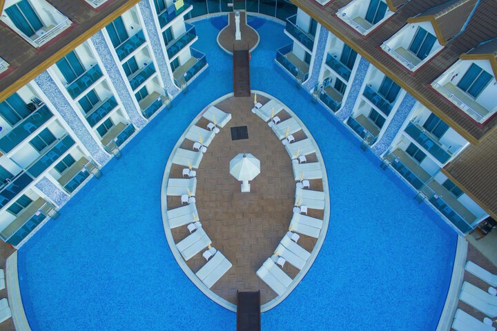 Hotel 128 of 135