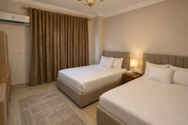 Room 21 of 48