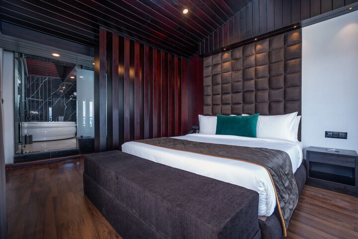 Room 41 of 67
