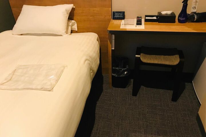 Room 19 of 35