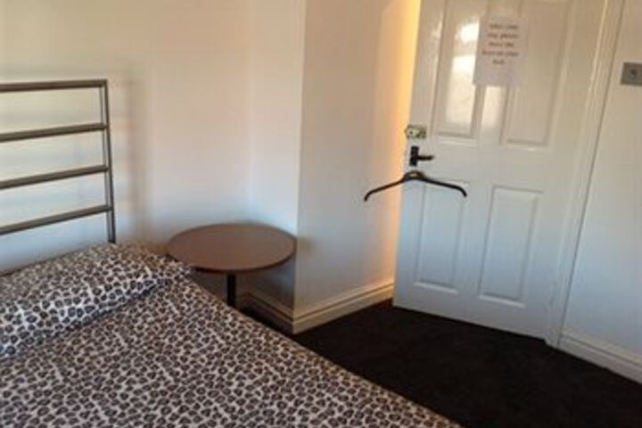 Room 5 of 5