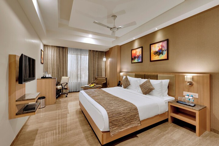 Room 8 of 22