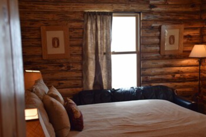 Room 21 of 32