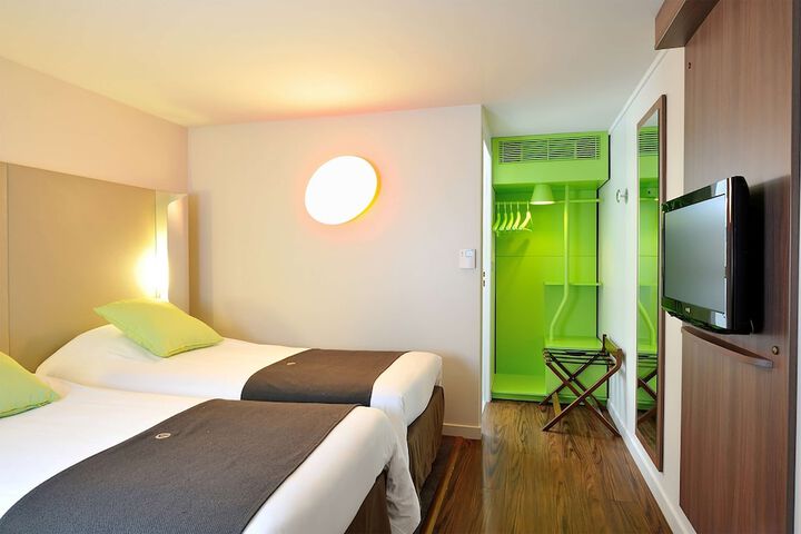 Room 13 of 46