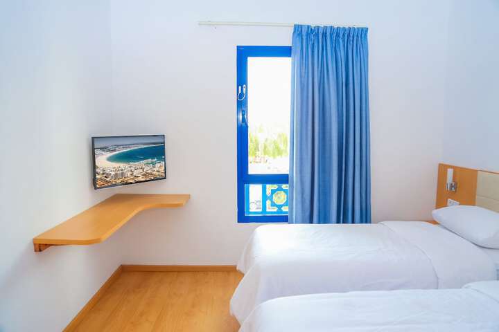 Room 15 of 147