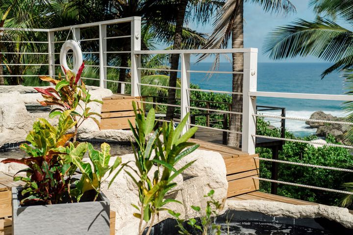 Sundeck 129 of 141