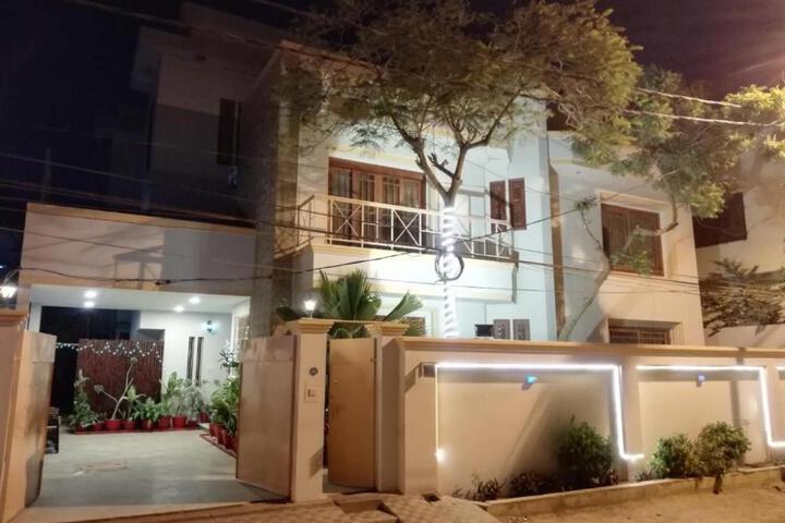 Hotel island Clifton