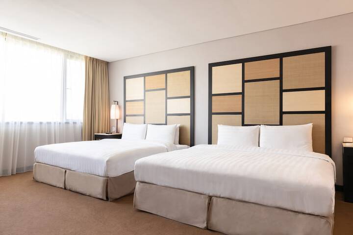 Room 17 of 62