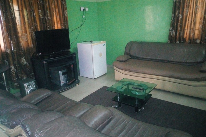 Room 11 of 23