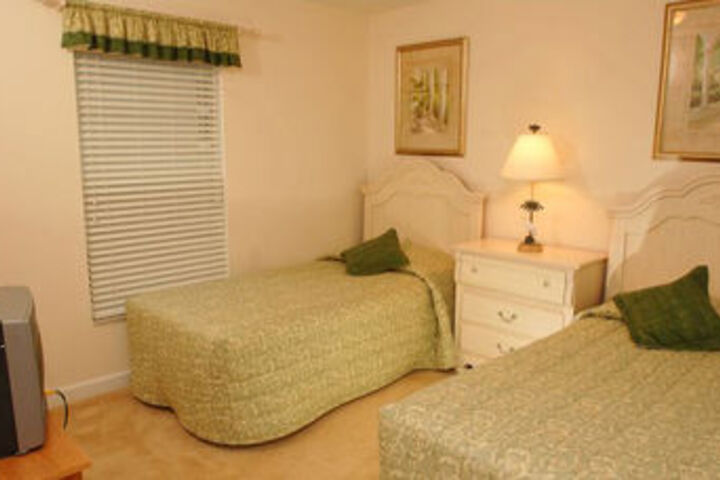 Room 3 of 7