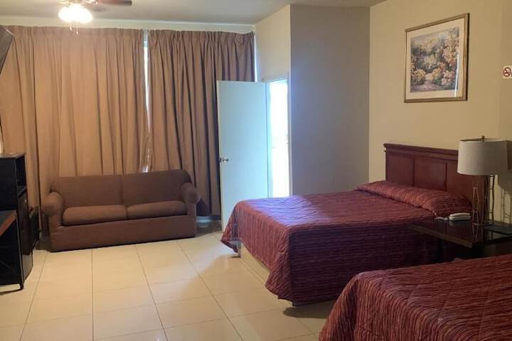 Room 13 of 23