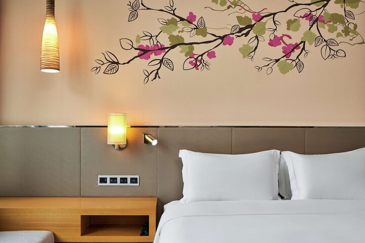 Room 16 of 70