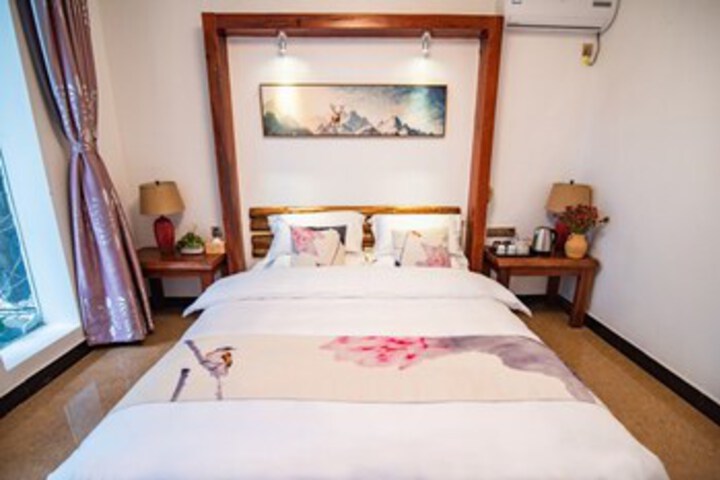 Room 32 of 70