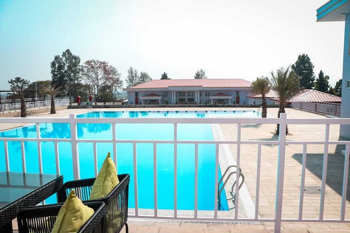 Pool 7 of 11