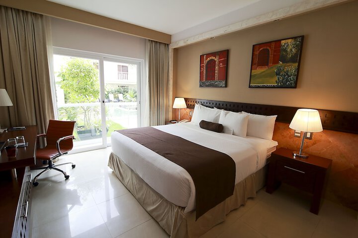 Room 15 of 97