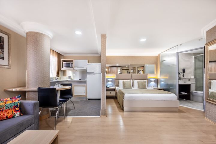 Room 36 of 120