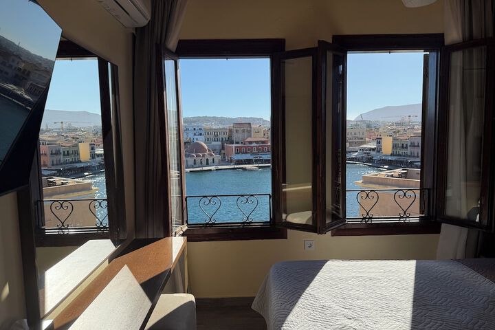 Room 40 of 129