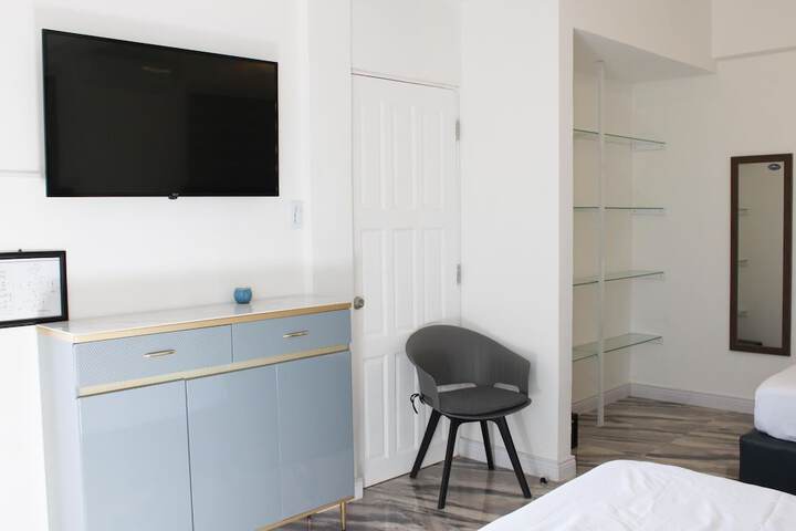 Room 13 of 40