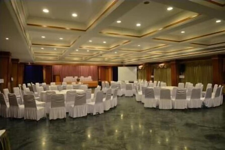 Ballroom/Hall 31 of 41